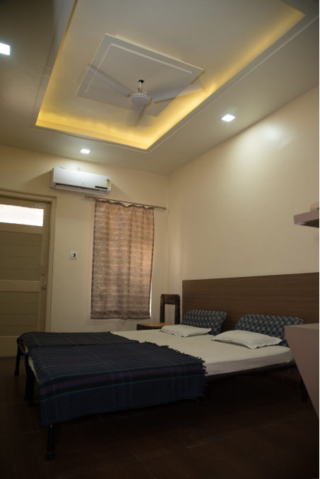 Vishwakamal Lodge-Delux AC Room